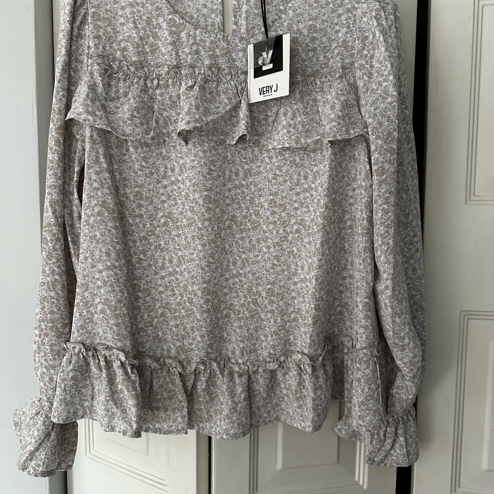 Very J Cream Floral Ruffle Blouse